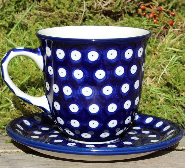 Bunzlauer Keramik Tasse 0,3 Liter mit Untertasse, mit dunkelblauem Rand